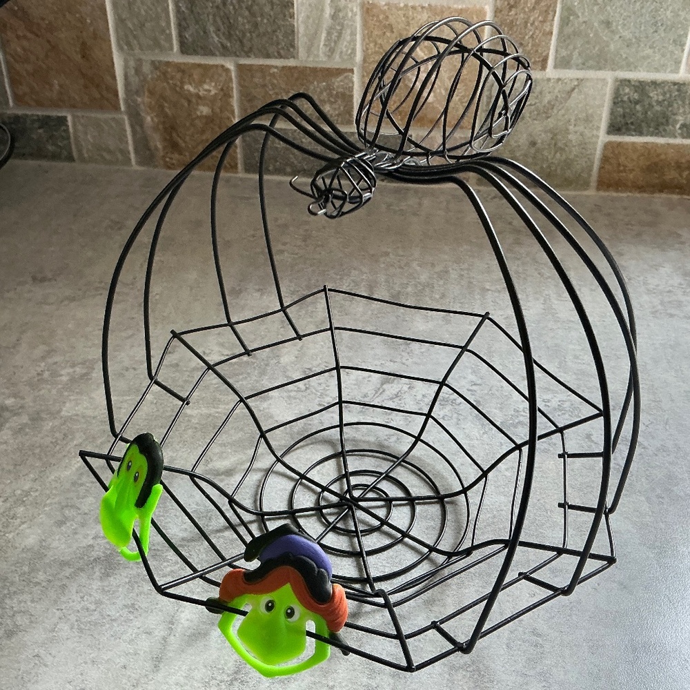 Black Metal Spiderweb Basket With Vampire And Witch